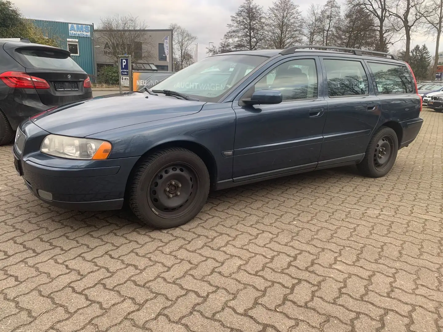 Volvo V70 Kombi Bi-Fuel Kinetic Bleu - 2
