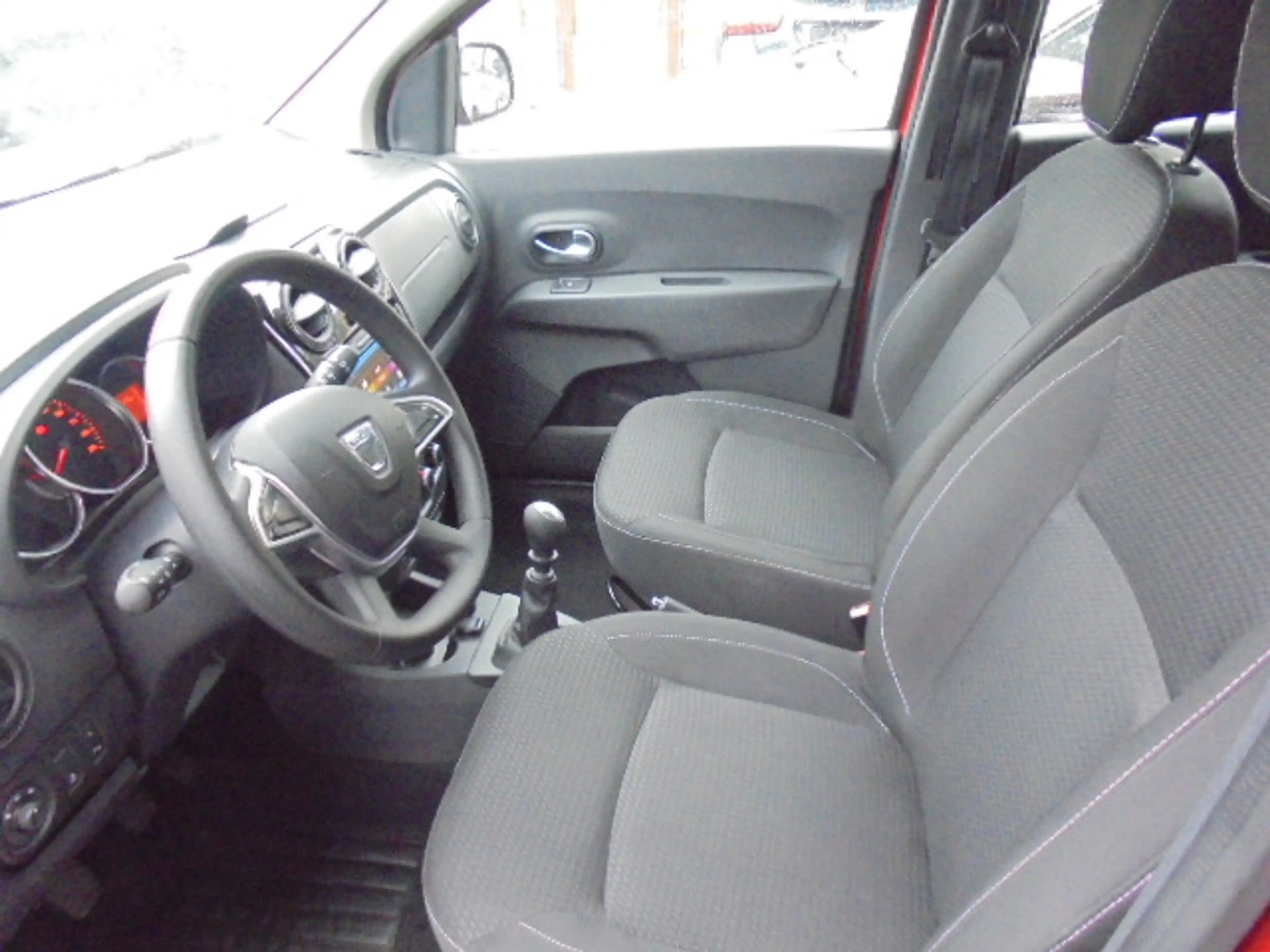 Dacia Lodgy Comfort — photo 7