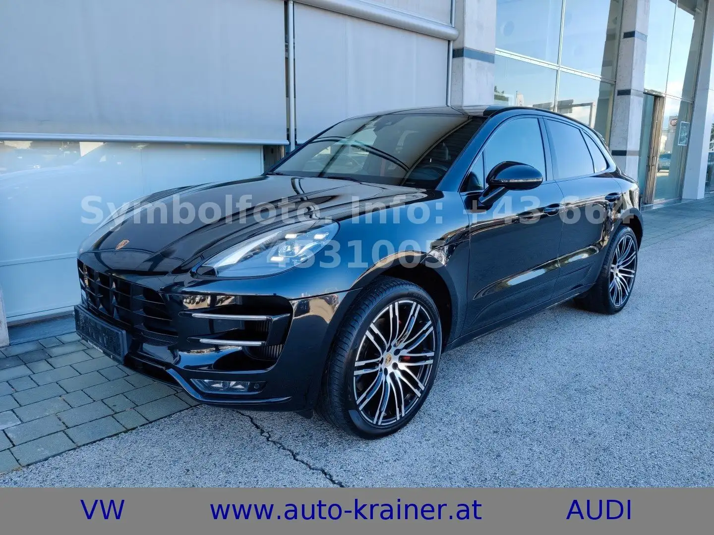 Porsche Macan Turbo Schwarz - 1