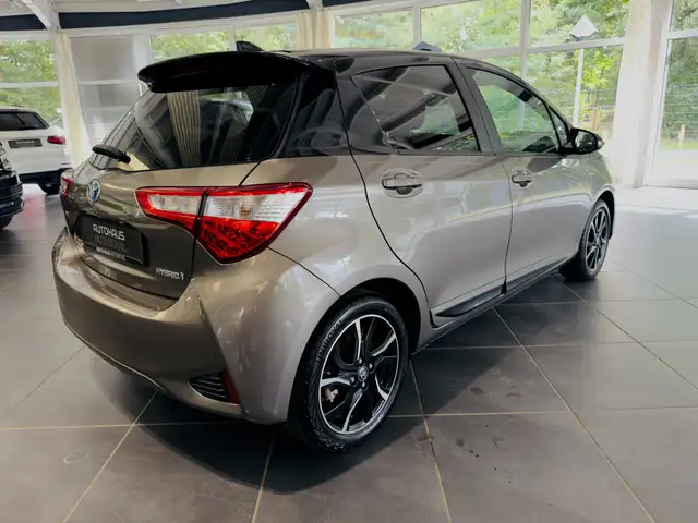 Toyota Yaris view 6