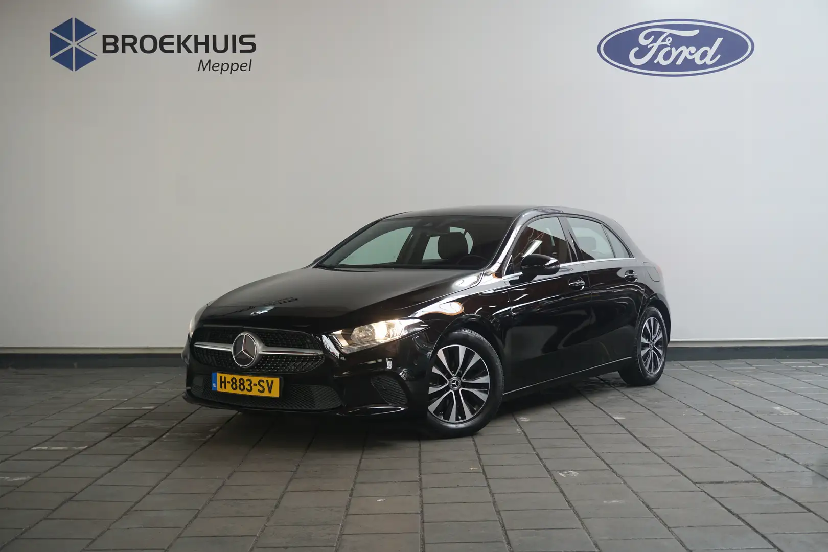 Mercedes-Benz A 180 Business Solution | Sportstoelen Half Leder | Auto Zwart - 2