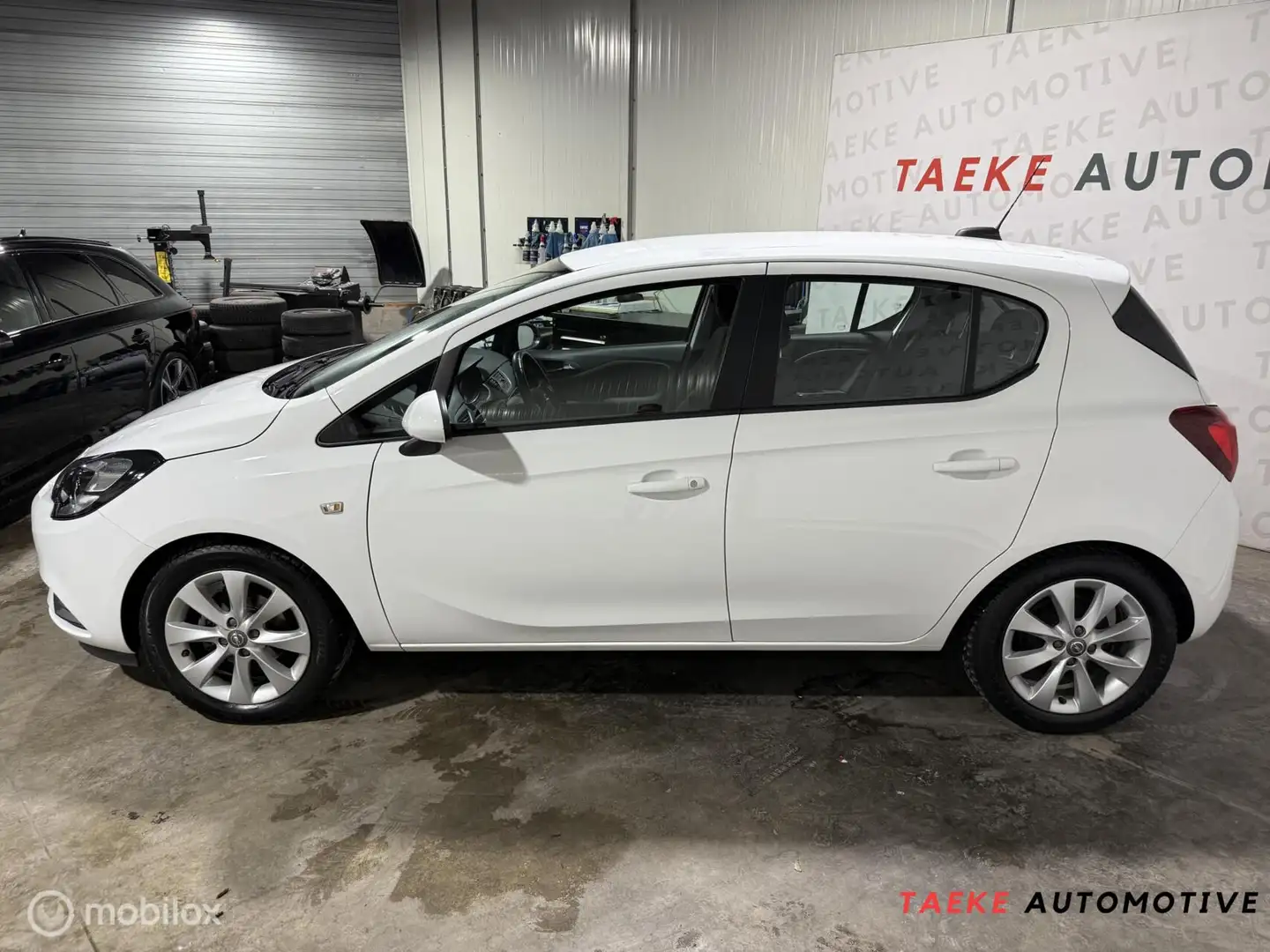 Opel Corsa 1.4 Edition Semi automaat/Airco/Cruise/Navi/Nap White - 2