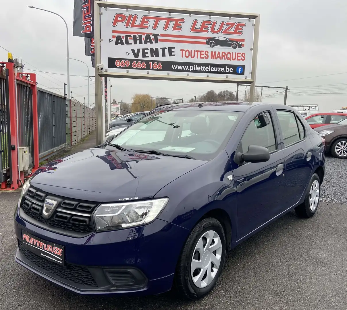 Dacia Logan Logan 1.0i SCe Ambiance (EU6D) Bleu - 1