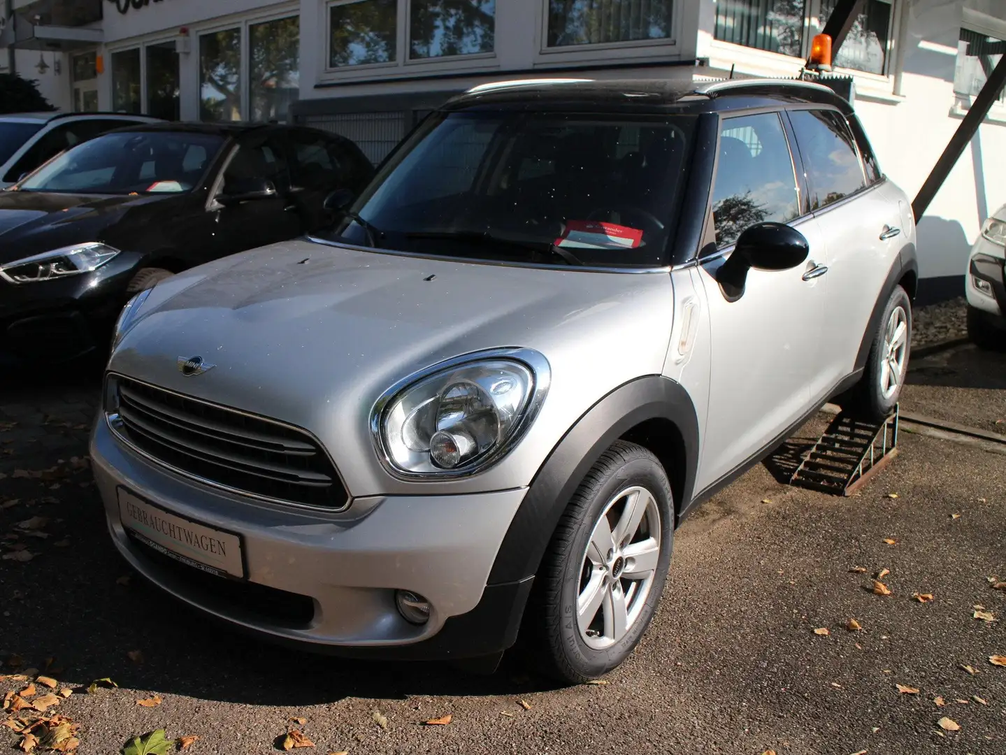 MINI Cooper Countryman COUNTRYMAN/Autom/Klimaa/PDC/CD/Bluetooth/Alu/SHZ Argent - 1