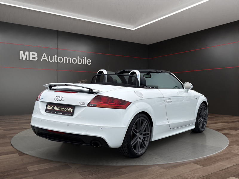 Audi TT Coupe 2.0 TFSI Roadster quattro  S line — photo 9