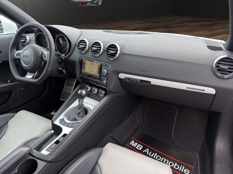 Audi TT Coupe 2.0 TFSI Roadster quattro  S line — photo 15