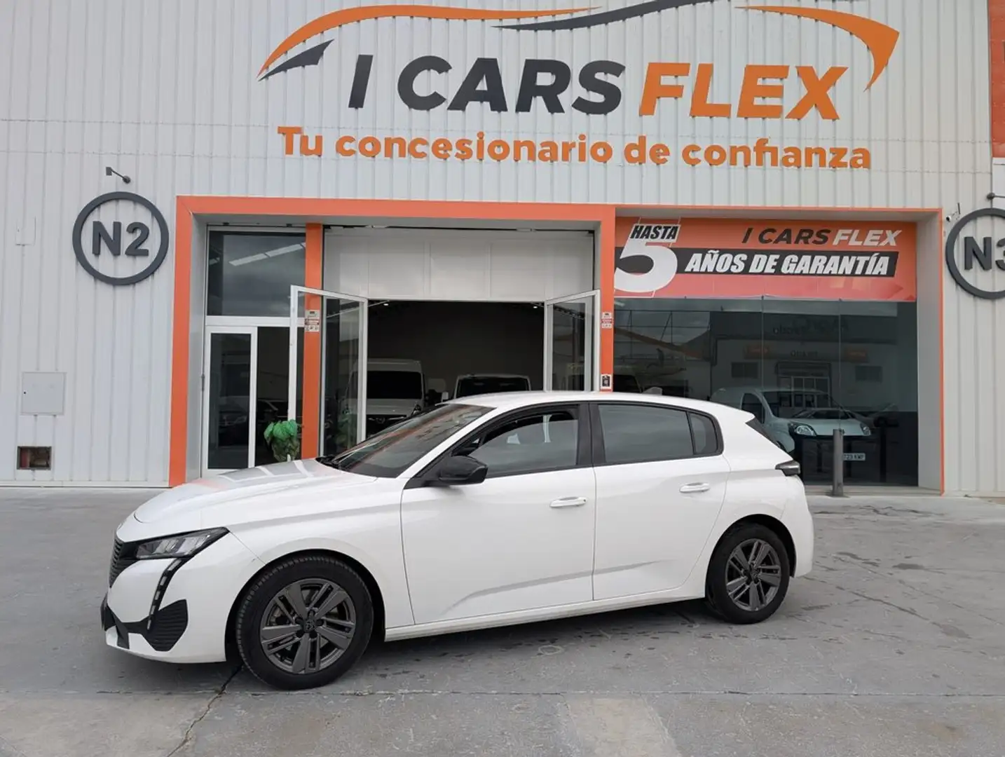 Peugeot 308 5P Active Pack BlueHDi 130 S&S EAT8 Weiß - 1