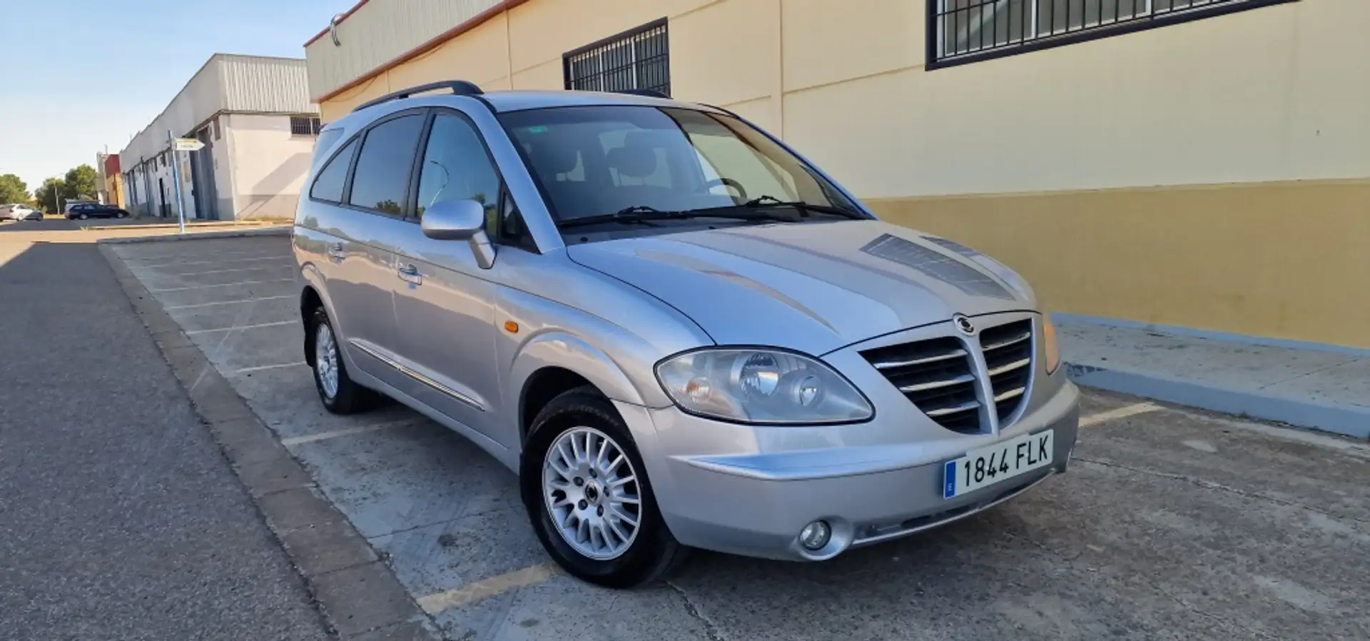 SsangYong Rodius 270 Xdi Limited 165 Szürke - 1