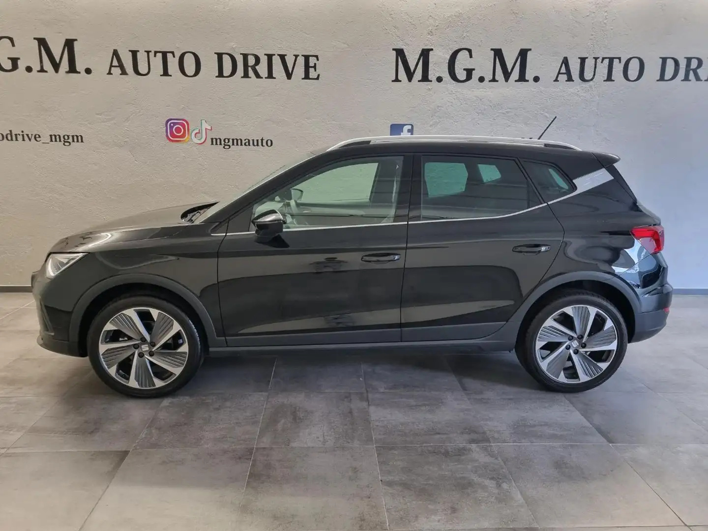 SEAT Arona 1.0 EcoTSI FR Nero - 2