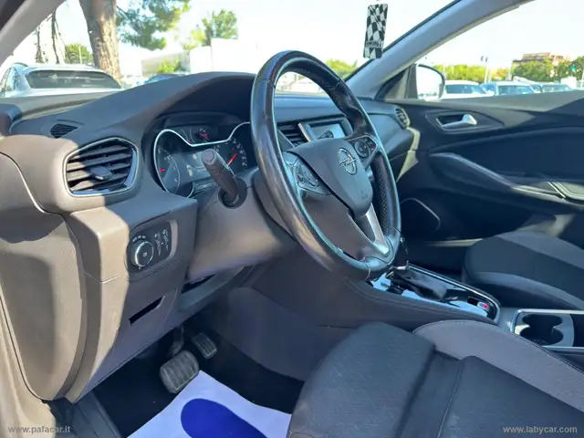 Opel Grandland X view 8