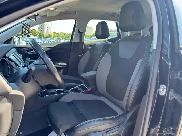 Opel Grandland X view 6