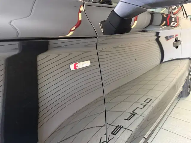 Audi Q5 view 7