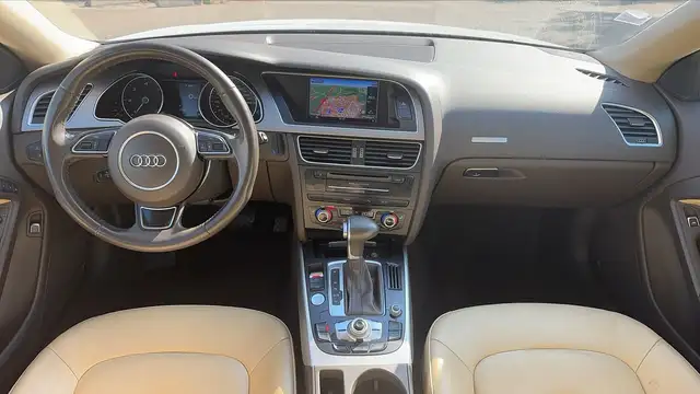 Audi A5 view 11