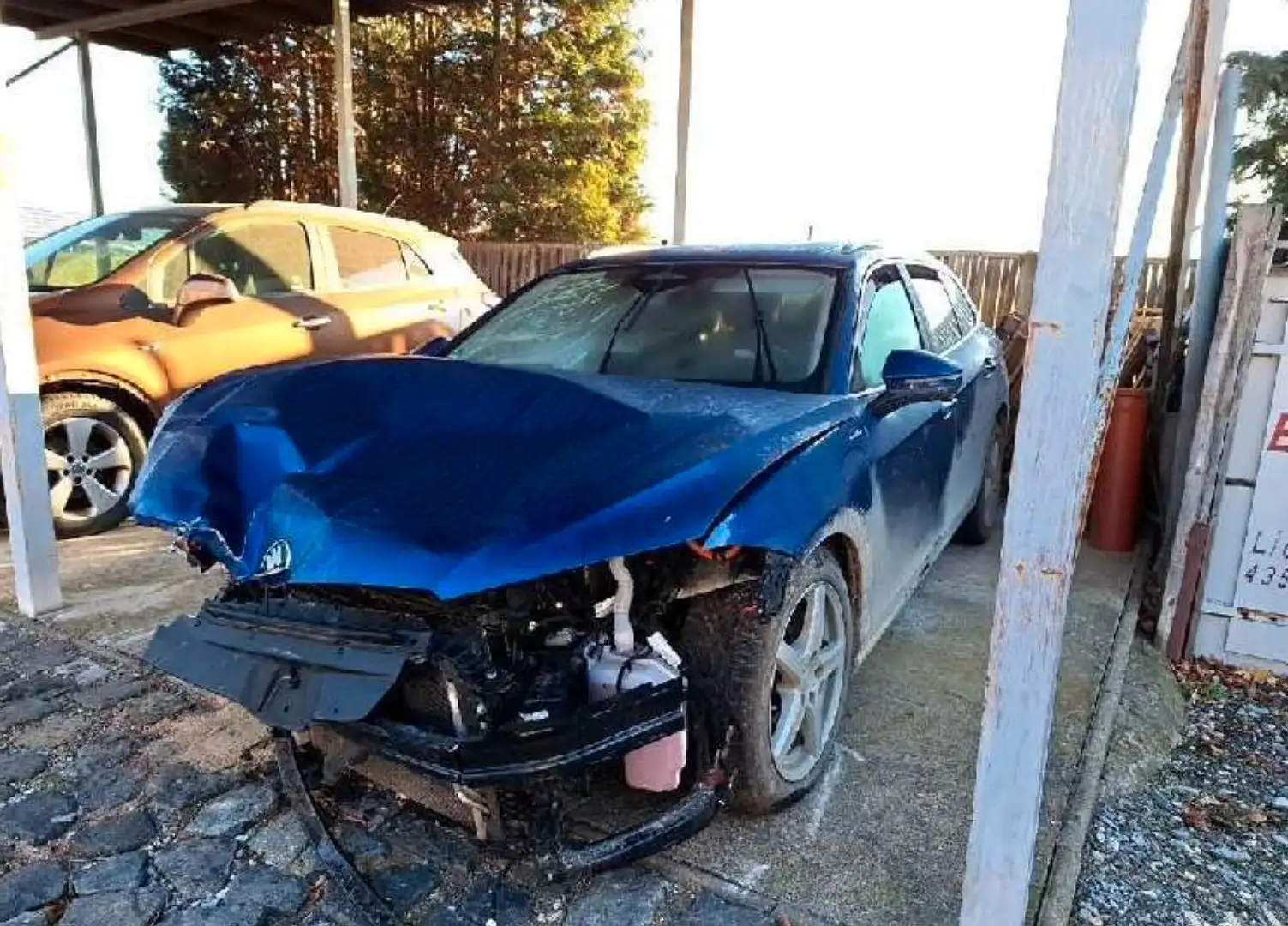 Skoda Superb Combi 1.5 TSI iV L&K LED NAVI LEDER AHK Blau - 2