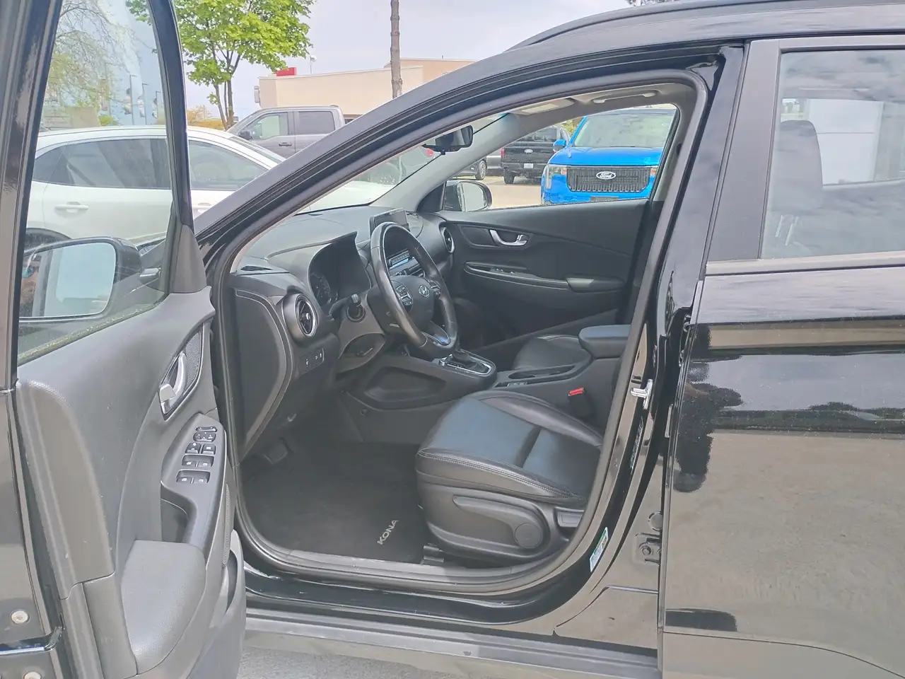 Hyundai KONA снимка Hyundai KONA