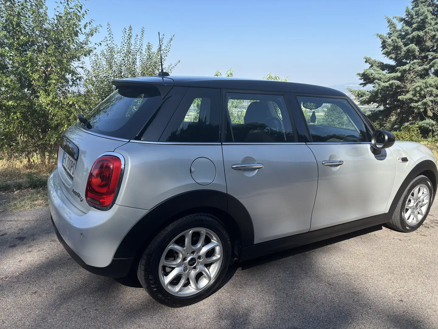 MINI Cooper D 1.5 Business 5p auto - 2