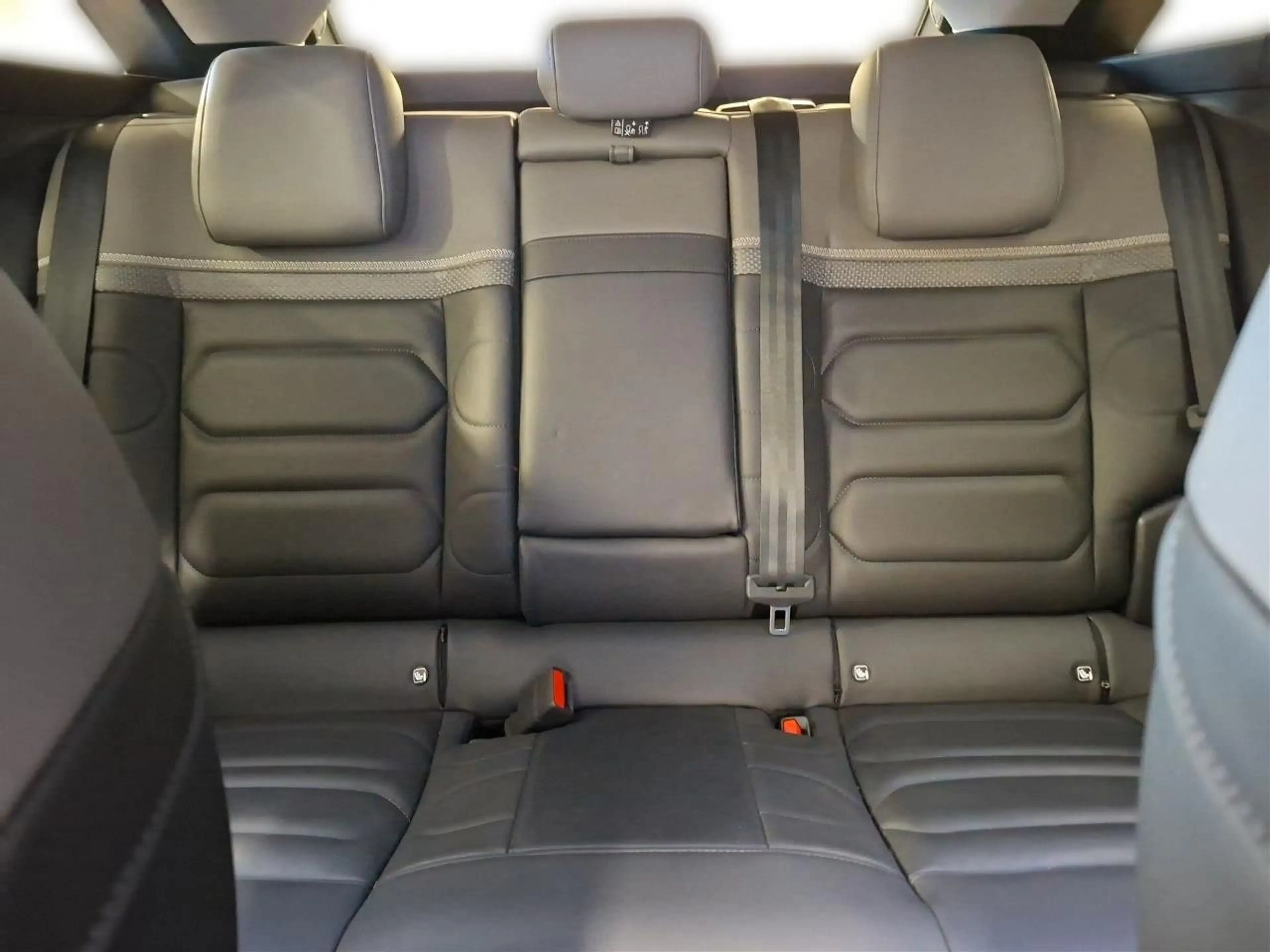 Citroen C5 X Hybrid 145PS 6G-DSG Plus *LEDER*SHZ*HUD* — photo 13