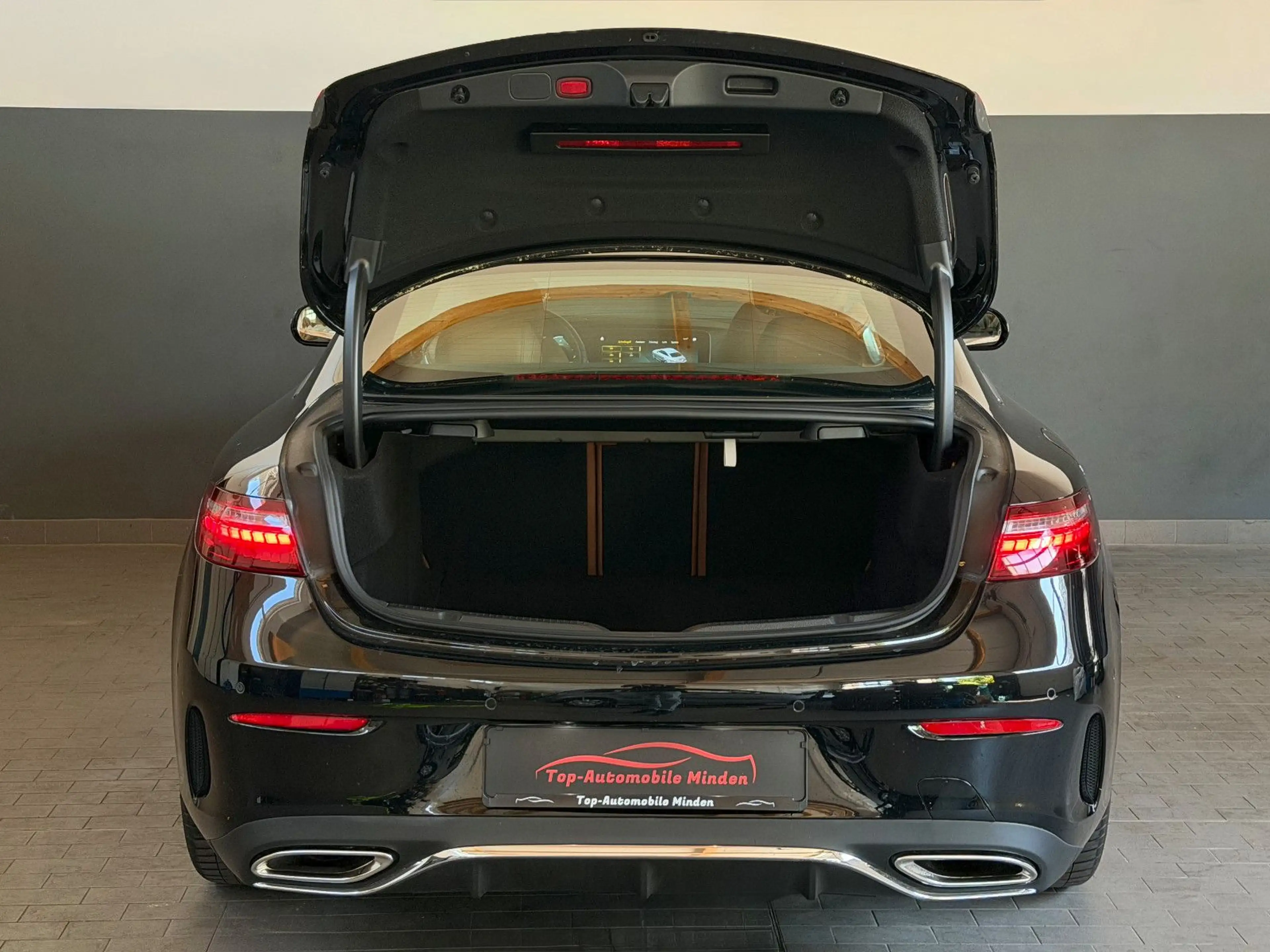 Mercedes-Benz E 450 COUPÉ /AMG/HEAD/PANO/360°/BURM./1.HAND — photo 7
