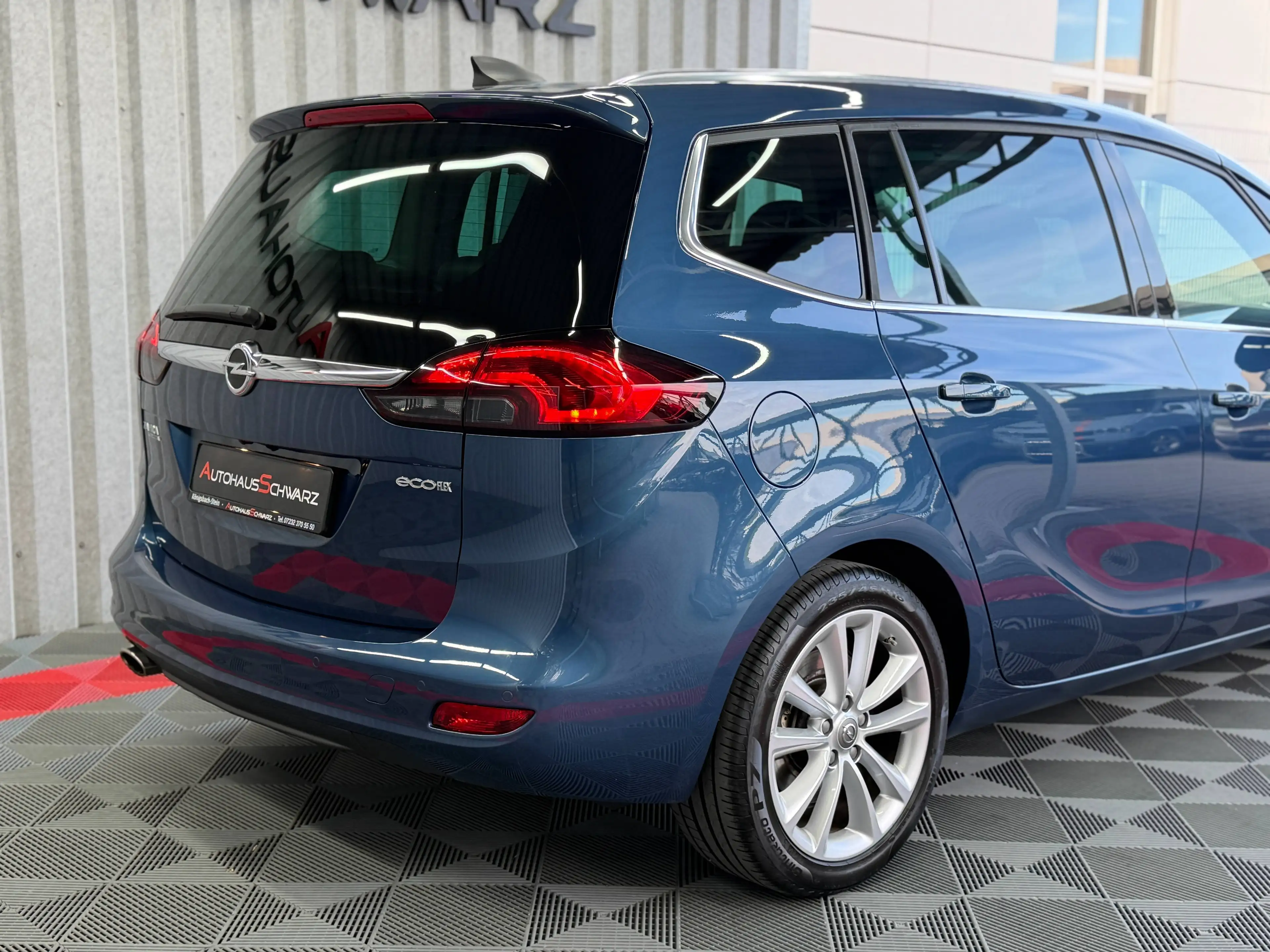 Opel Zafira Tourer Zafira Tourer 7Sitzer LED Leder Kamera Navi Tempo — photo 11