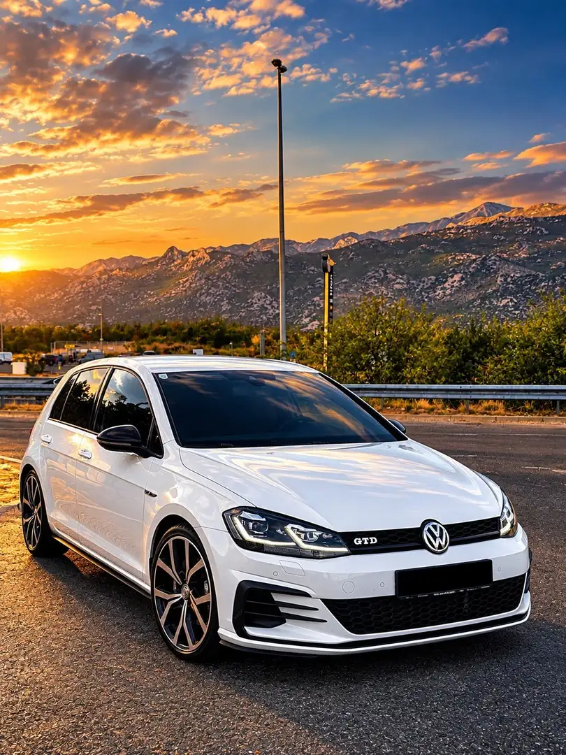Volkswagen Golf GTD - 1