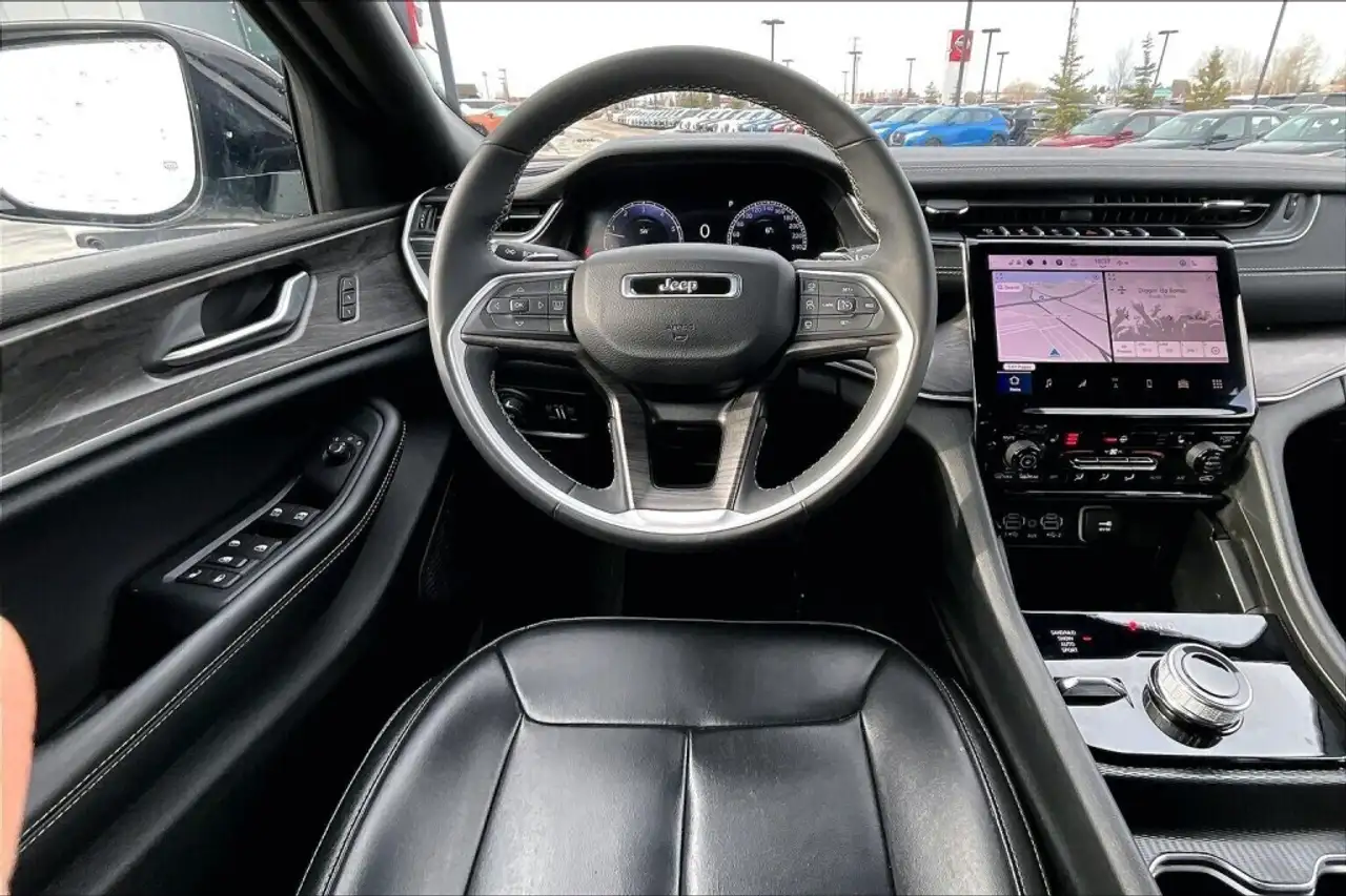 Jeep Grand Cherokee снимка Jeep Grand Cherokee
