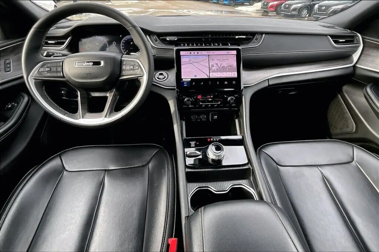 Jeep Grand Cherokee снимка Jeep Grand Cherokee
