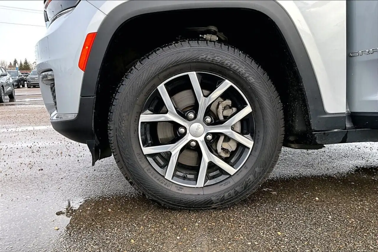Jeep Grand Cherokee снимка Jeep Grand Cherokee