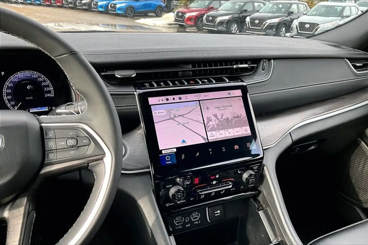 Jeep Grand Cherokee снимка Jeep Grand Cherokee