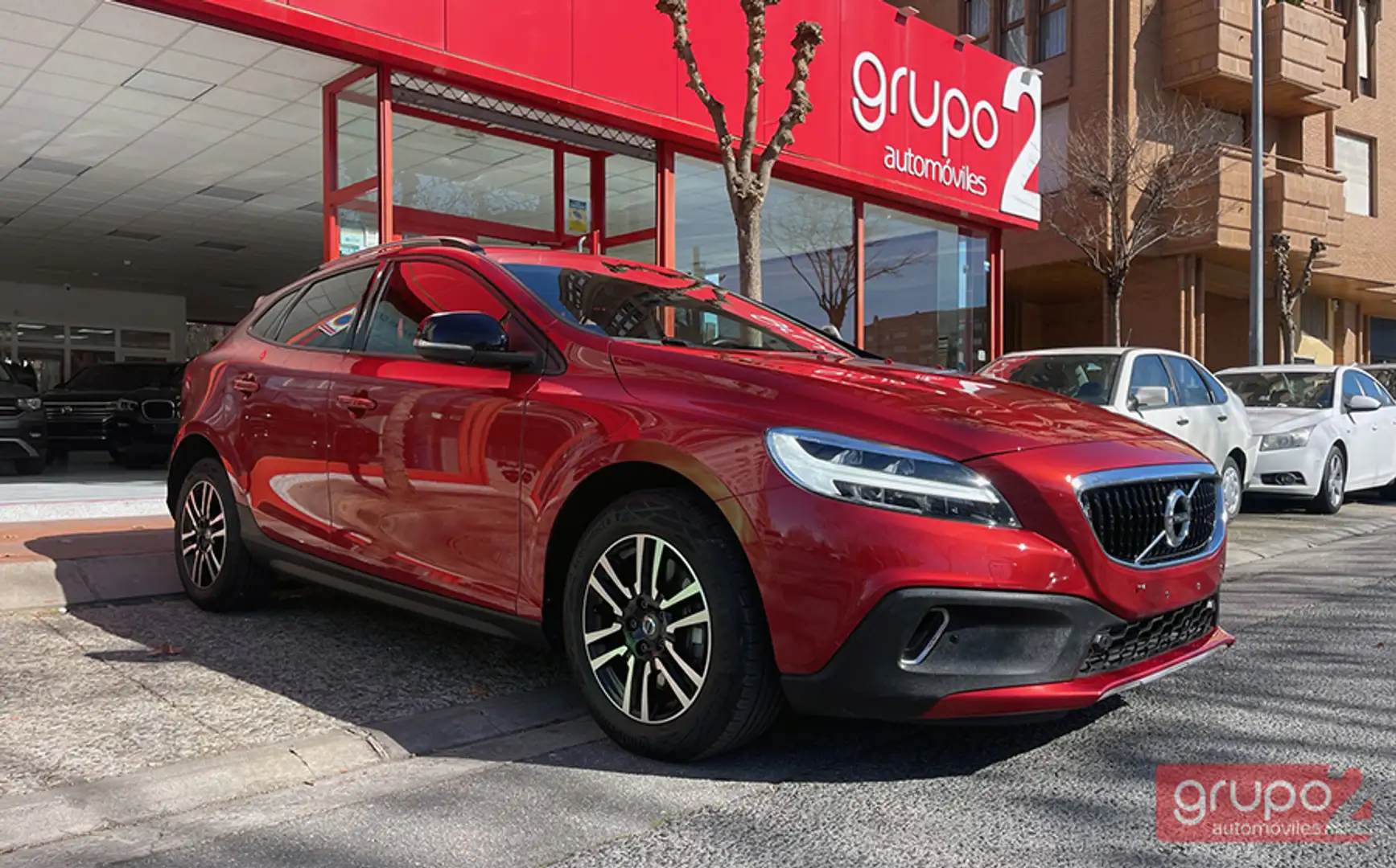 Volvo V40 Cross Country T3 Pro Aut. Rot - 1