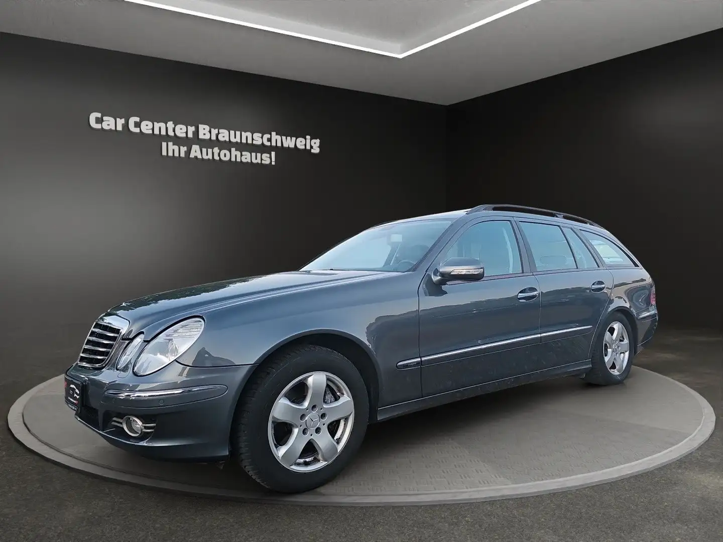 Mercedes-Benz E 320 T CDI AVANTGARDE+S-Dach+AHK Szürke - 1