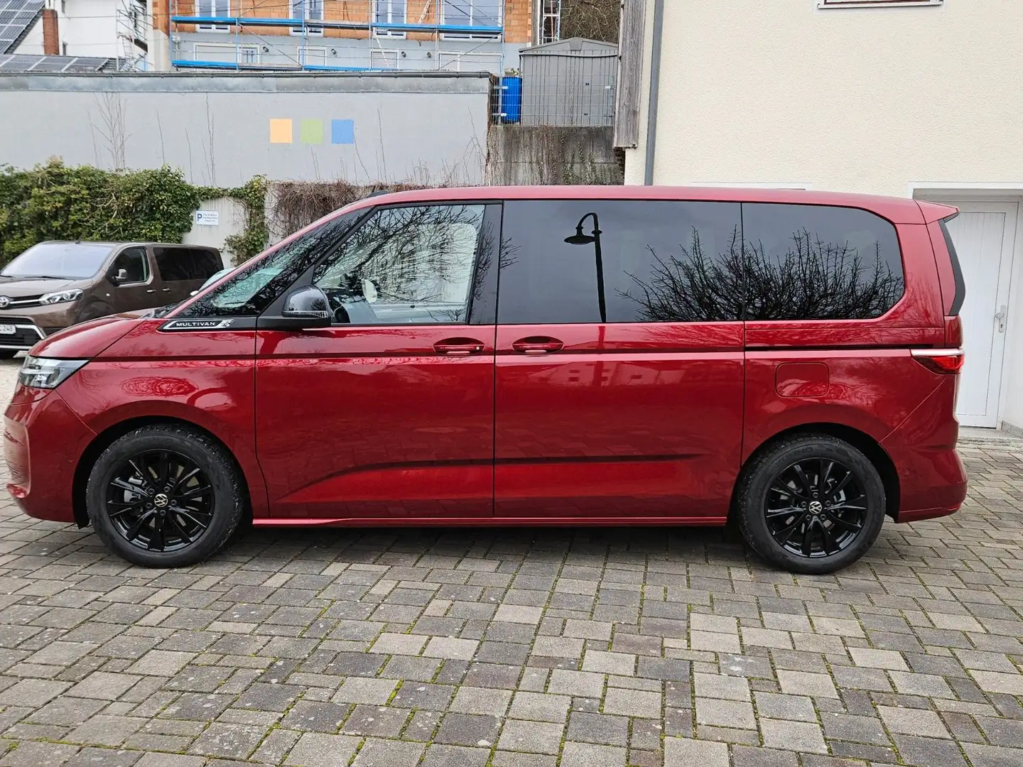 Volkswagen T7 Multivan 5J Gar. AHK ACC DCC StHzg. Kam 18` Rouge - 2