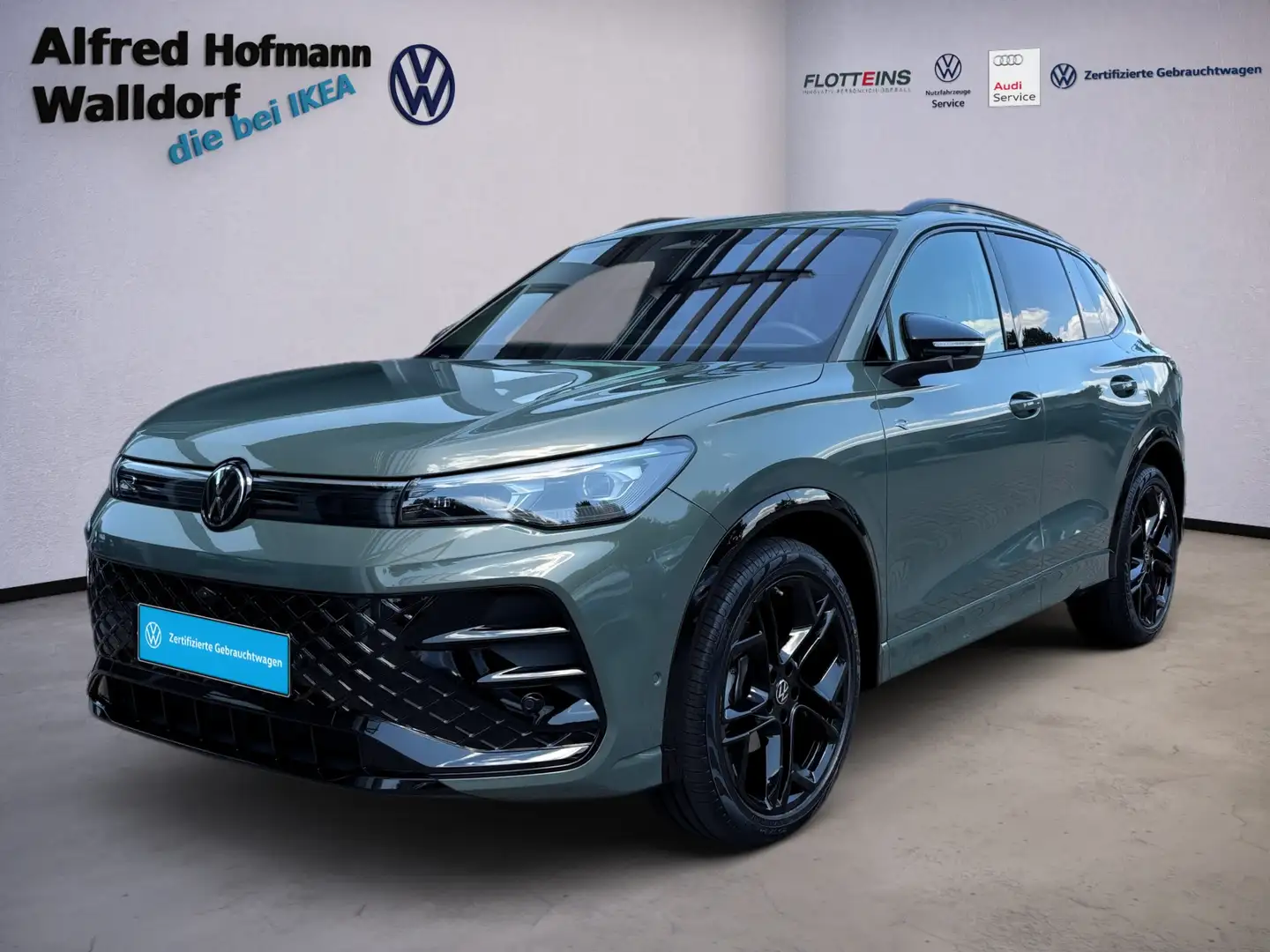 Volkswagen Tiguan 1.5 eTSI DSG LEDER AHK STHZ NAVI PANO Vert - 1