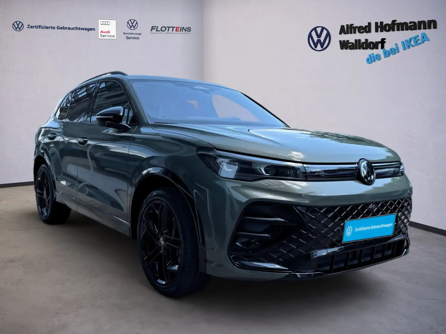 Volkswagen Tiguan 1.5 eTSI DSG LEDER AHK STHZ NAVI PANO Vert - 2