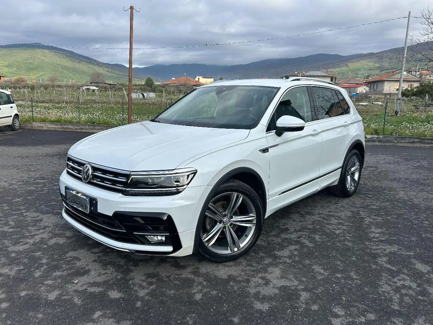 Volkswagen Tiguan 2.0 TDI 150CV DSG R LINE Bianco - 2