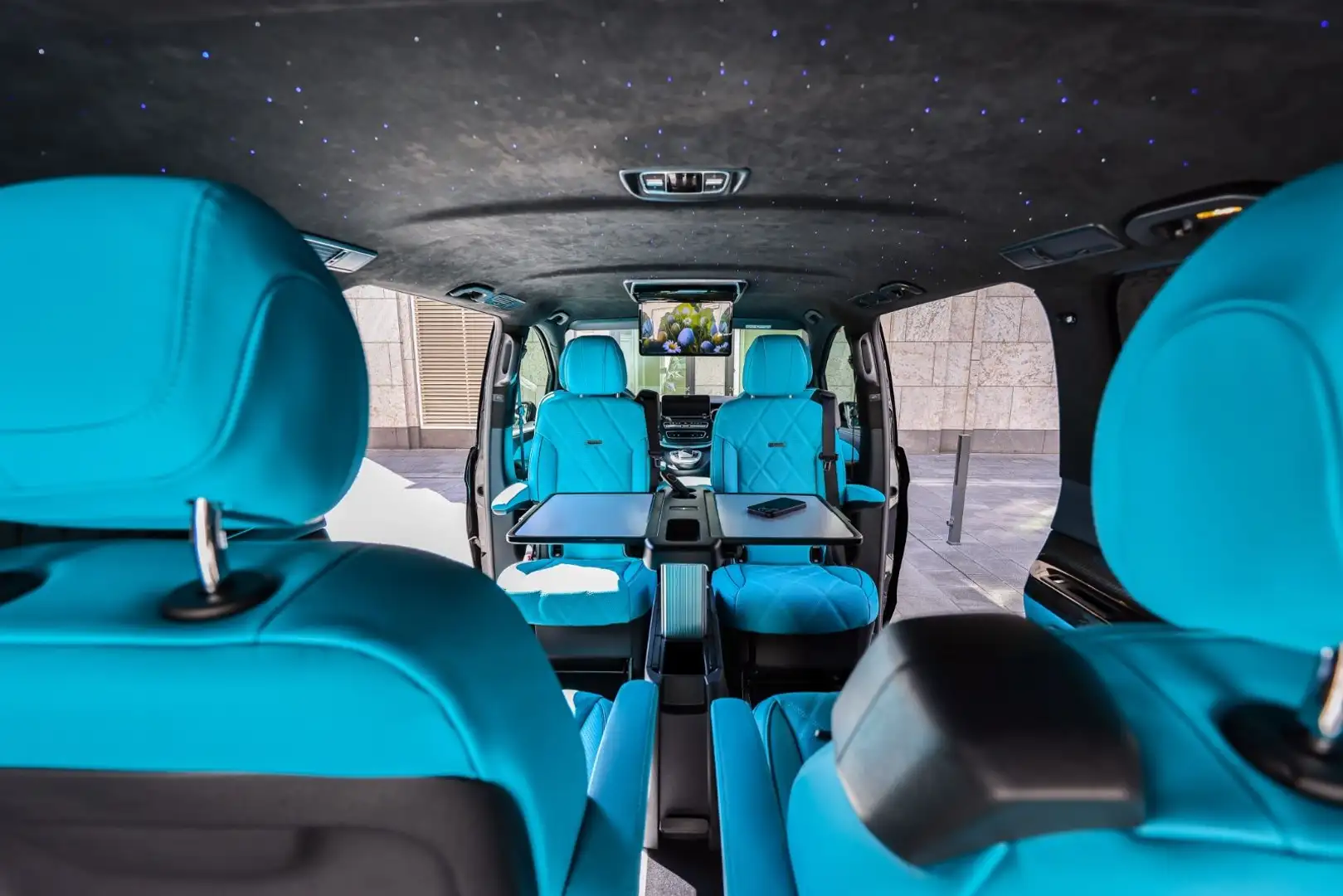 Mercedes-Benz V 300 4MATIC extralang | BURMESTER | VIP LUXURY Noir - 1