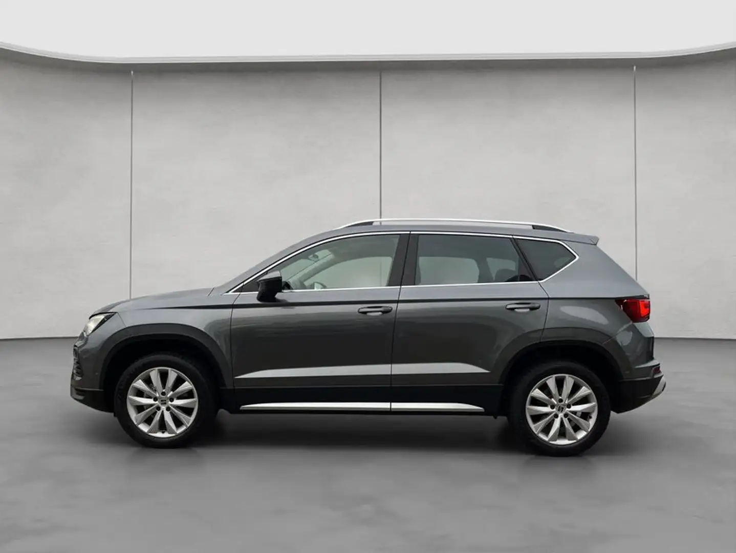 SEAT Ateca Xperience 1.5 TSI DSG AHK/Kamera/Navi Grau - 2