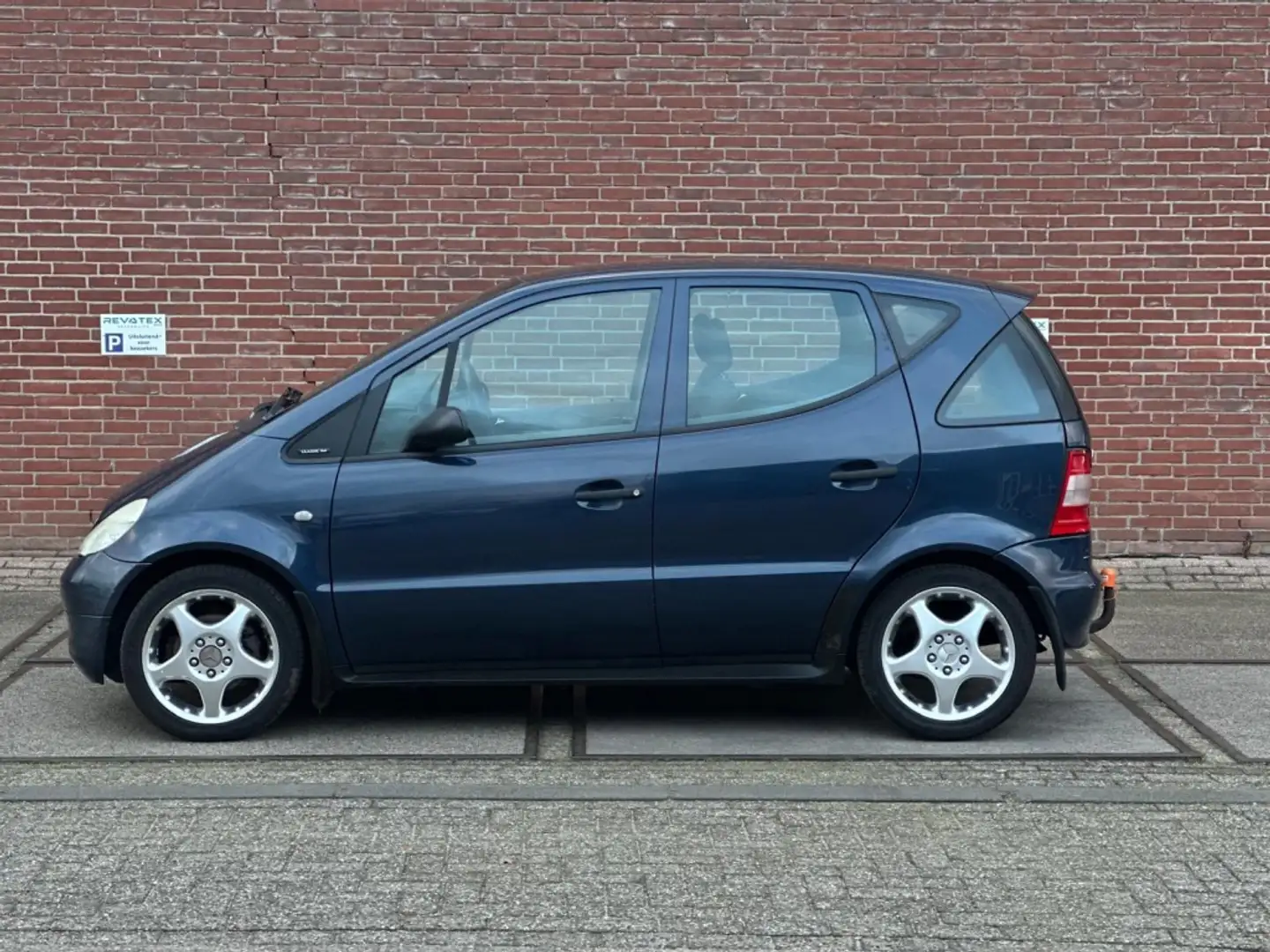 Mercedes-Benz A 140 Avantgarde |Airco |Stuurbkr |Nieuwe APK Modrá - 2