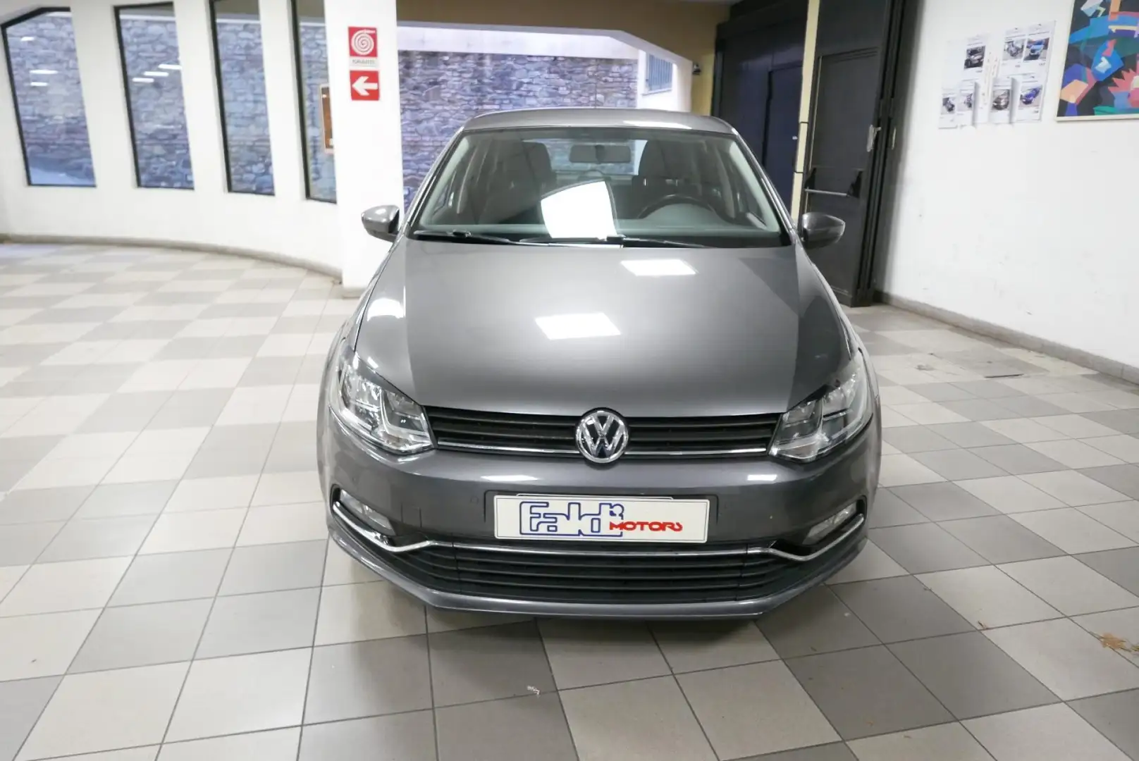 Volkswagen Polo 1.4 TDI 90 CV DSG 5p. Highline BlueMotion Technolo Grijs - 2