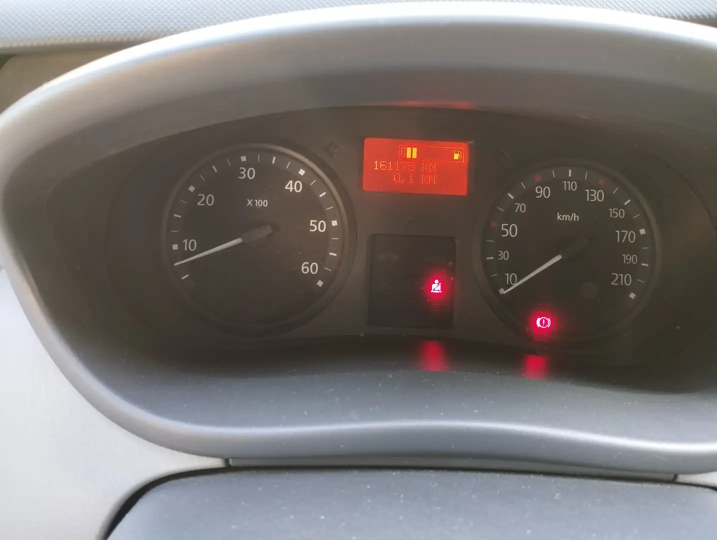 Renault Trafic Trafic 2.0 dCi 90 FAP L1H1 Grün - 2