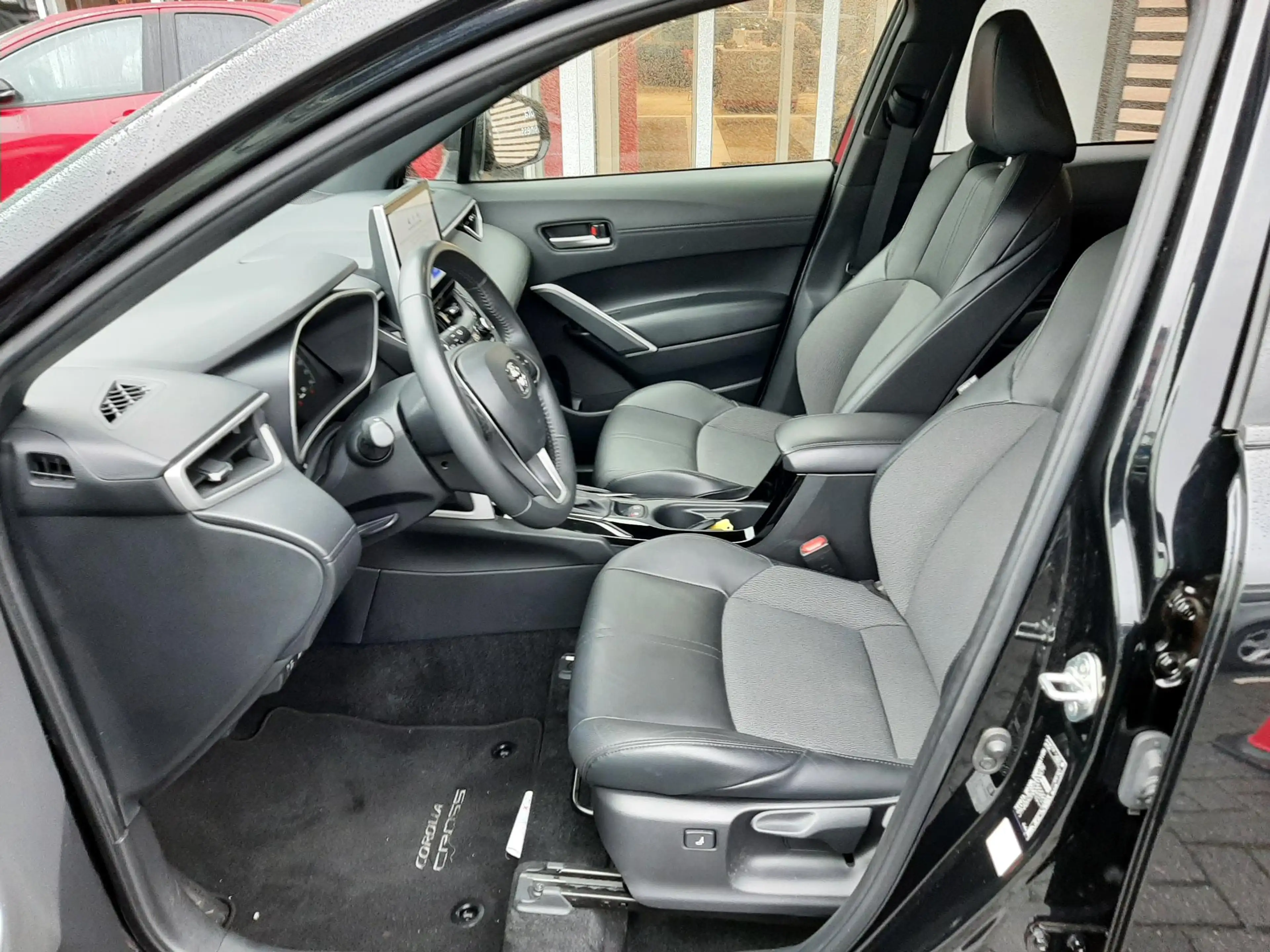 Toyota Corolla Cross 2.0 High Power Hybrid First Edition BLIND-SPOT ELE — photo 13
