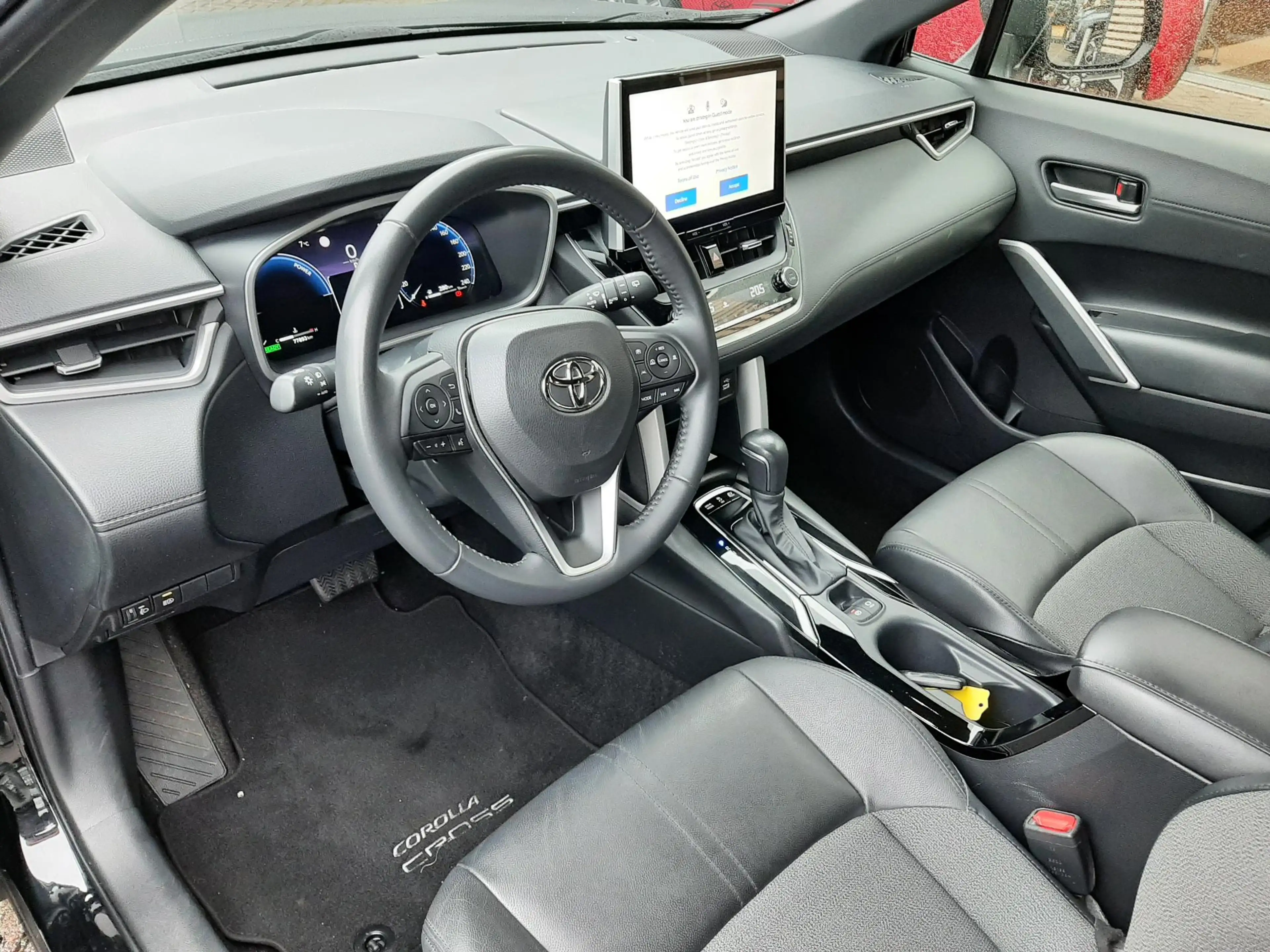Toyota Corolla Cross 2.0 High Power Hybrid First Edition BLIND-SPOT ELE — photo 12