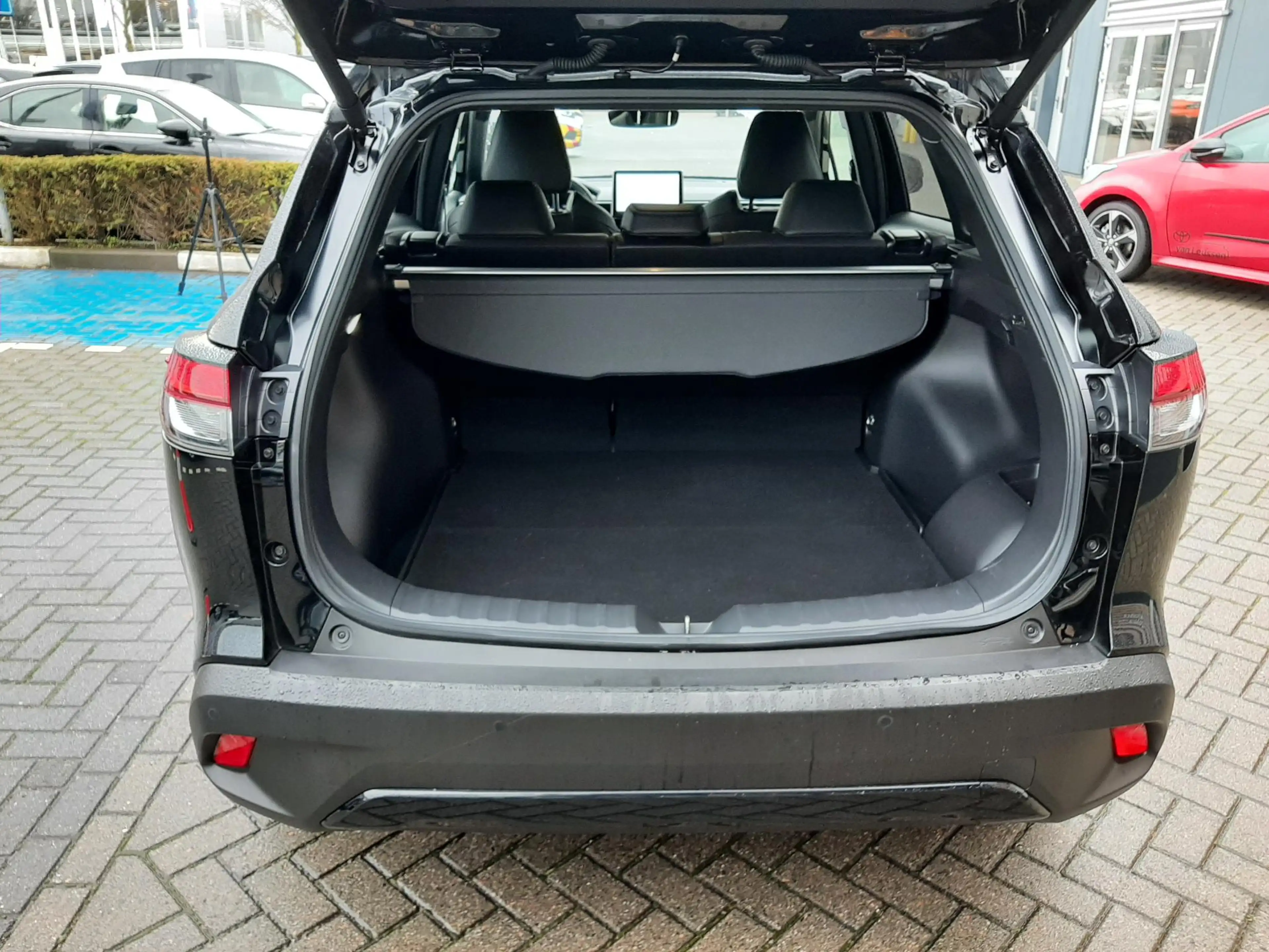 Toyota Corolla Cross 2.0 High Power Hybrid First Edition BLIND-SPOT ELE — photo 7