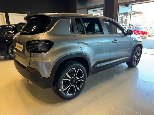 Jeep Avenger view 6