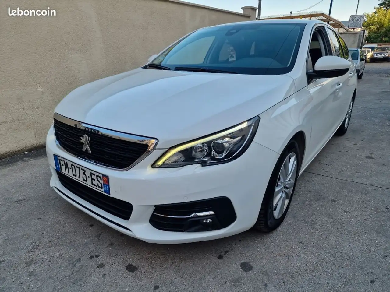 Peugeot 308 bluehdi 130ch garantie 12-mois