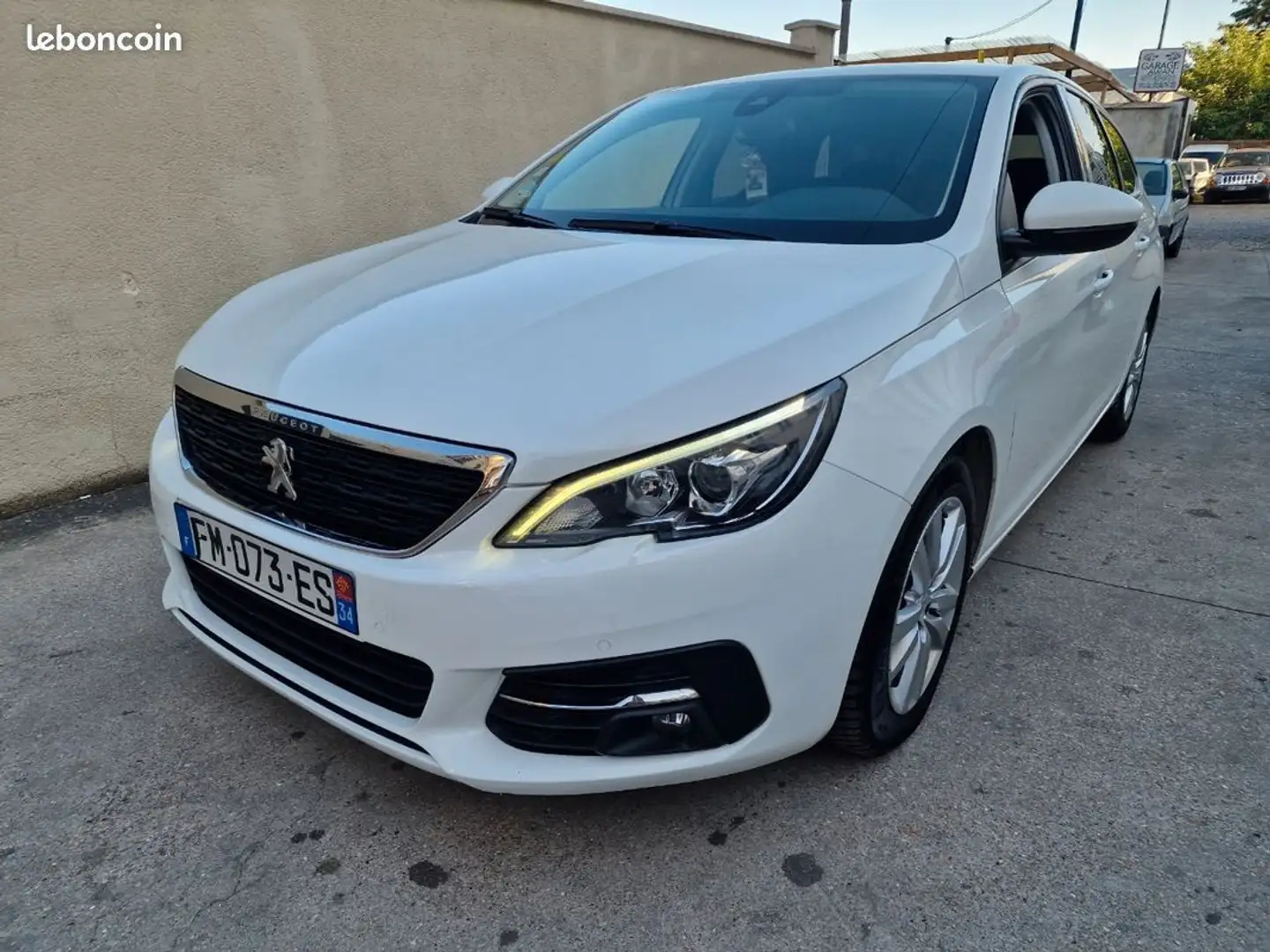 Peugeot 308 bluehdi 130ch garantie 12-mois Blanc - 1