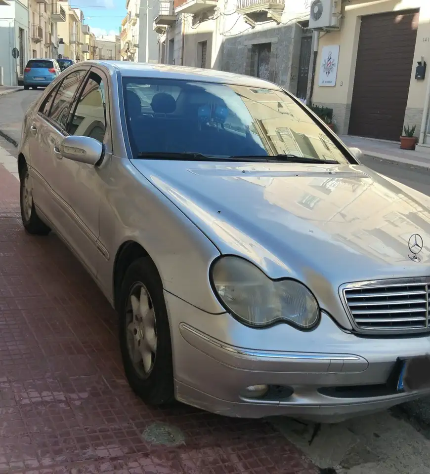 Mercedes-Benz 220, foto 4