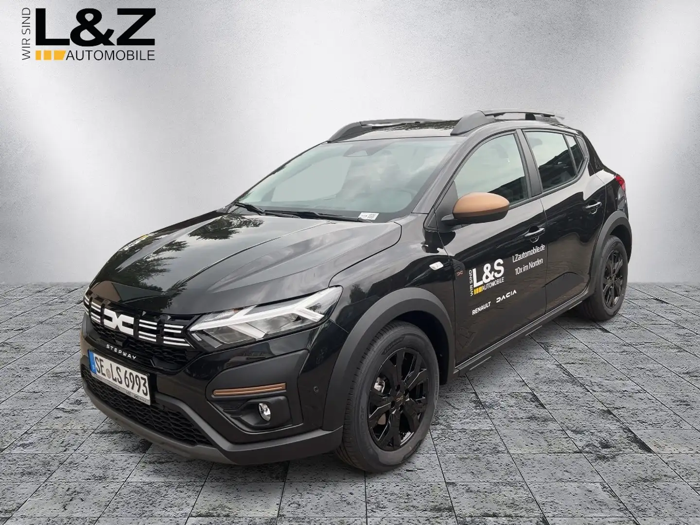 Dacia Sandero Stepway Extreme TCe 110 Schwarz - 1