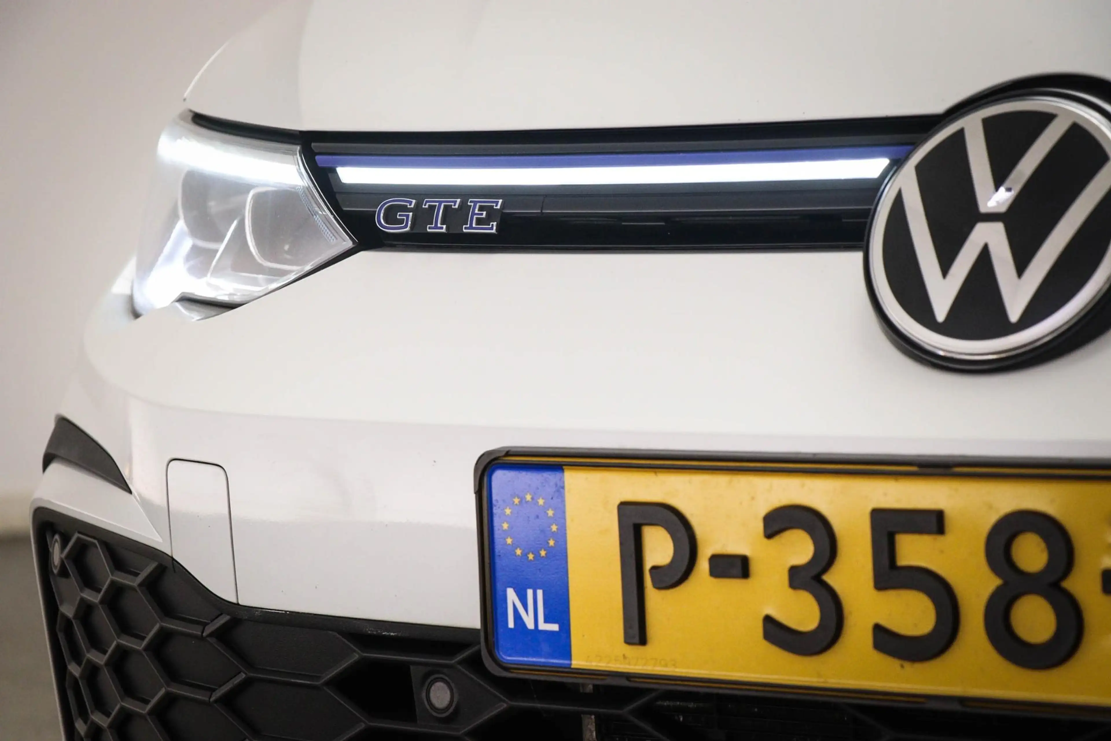Volkswagen Golf GTE 1.4 eHybrid | WINTER PACK | IQ LIGHT | PANORAMADAK — photo 9