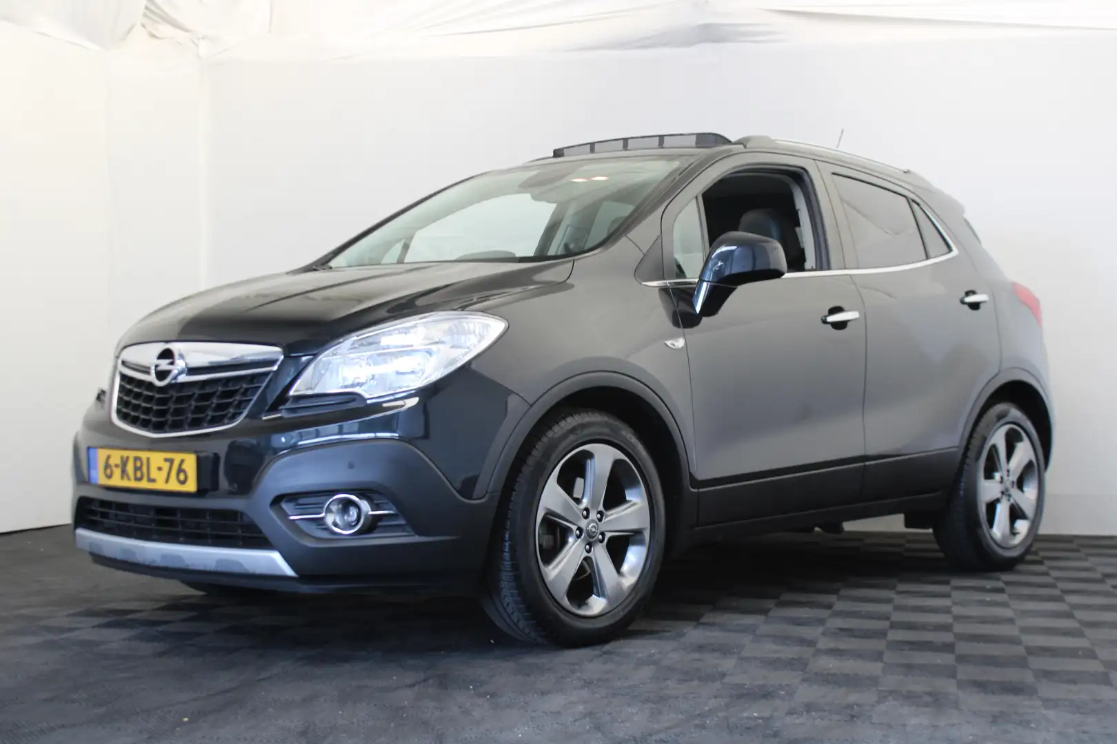Opel Mokka 1.6 Cosmo |Pano| Zwart - 1