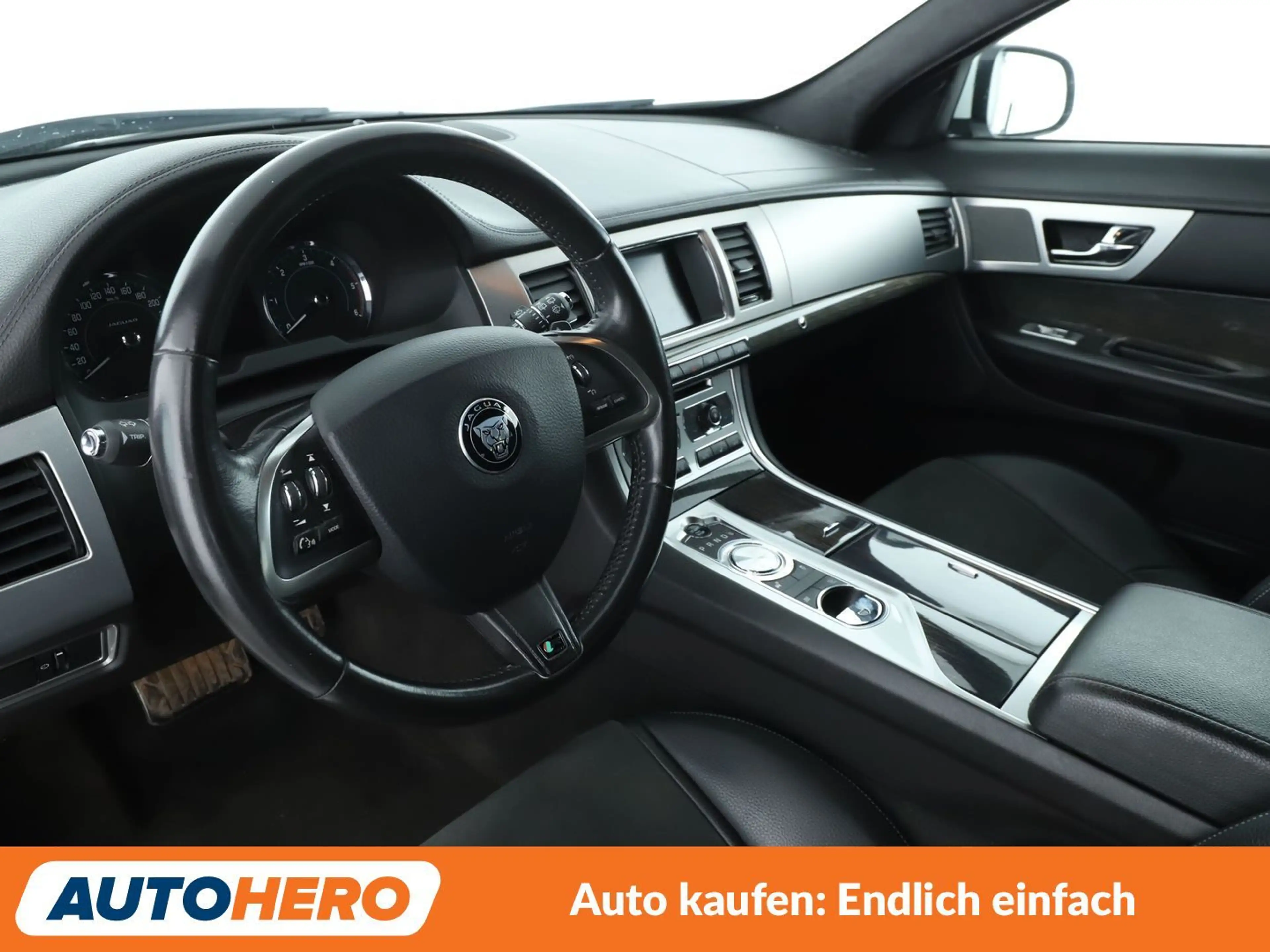 Jaguar XF 3.0 D V6 Aut.*NAVI*BI-XENON*ACC*CAM*PDC*SHZ* — photo 11